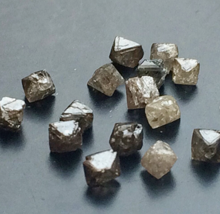 2-3mm Brown Rough Diamond