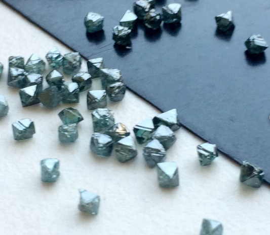 2-2.5mm Blue Rough Diamond